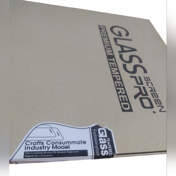 Glass Screen Pro iPad Screen Protector - Picture 4 of 7